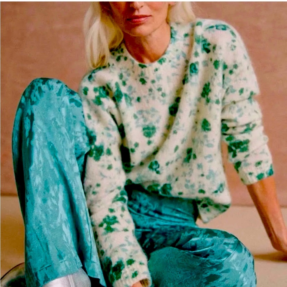 Sezane spring sweater. Love, loved this design from spring 2022.